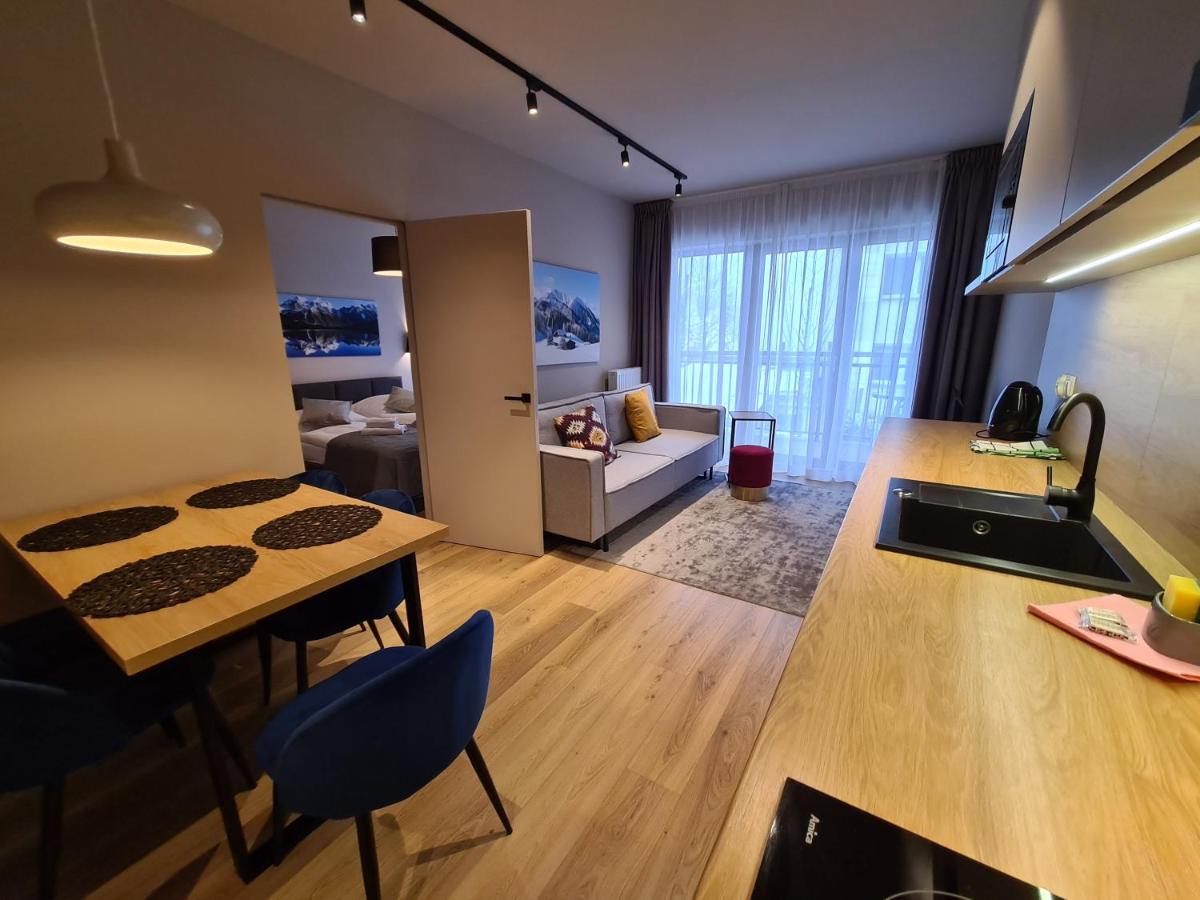 Apartament D2 Karpatia - 5D Apartamenty カルパッチ エクステリア 写真