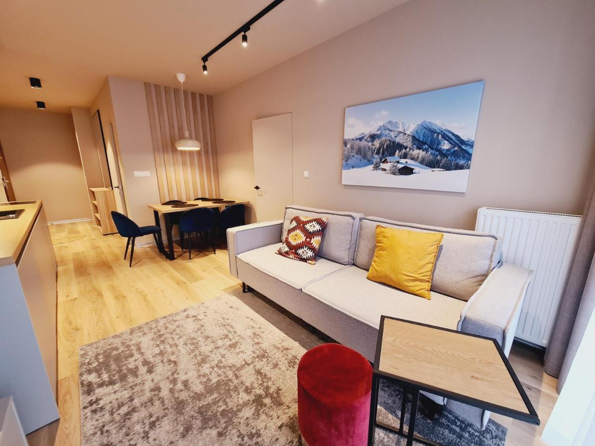 Apartament D2 Karpatia - 5D Apartamenty カルパッチ エクステリア 写真