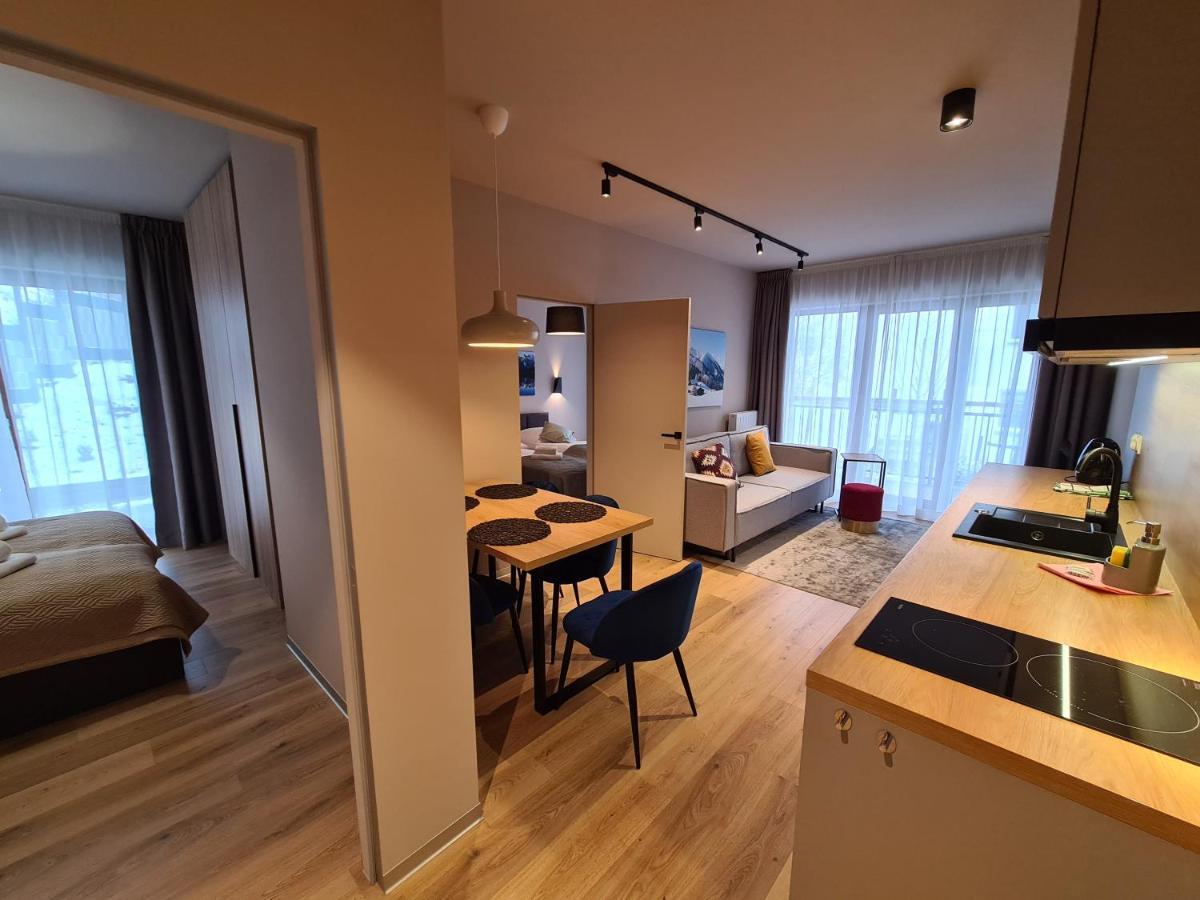 Apartament D2 Karpatia - 5D Apartamenty カルパッチ エクステリア 写真