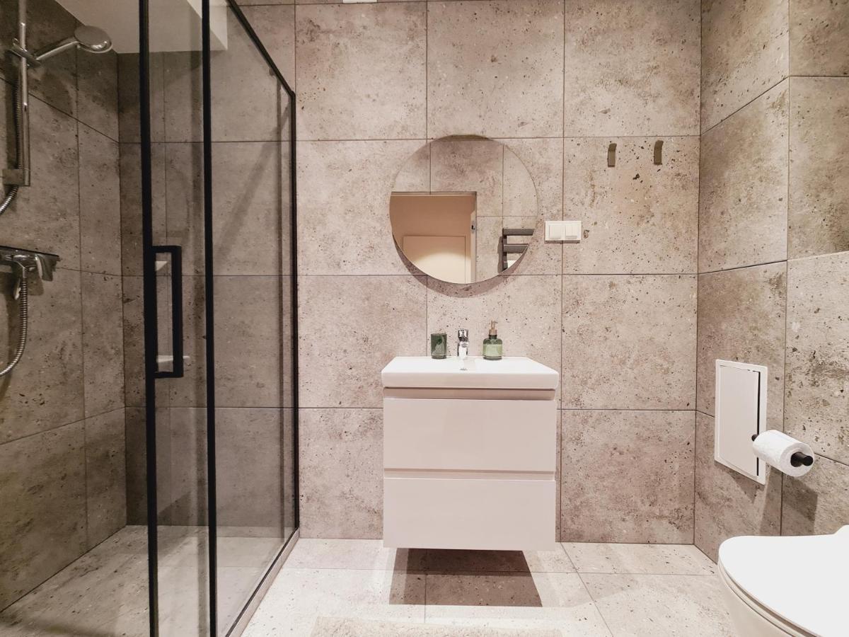 Apartament D2 Karpatia - 5D Apartamenty カルパッチ エクステリア 写真