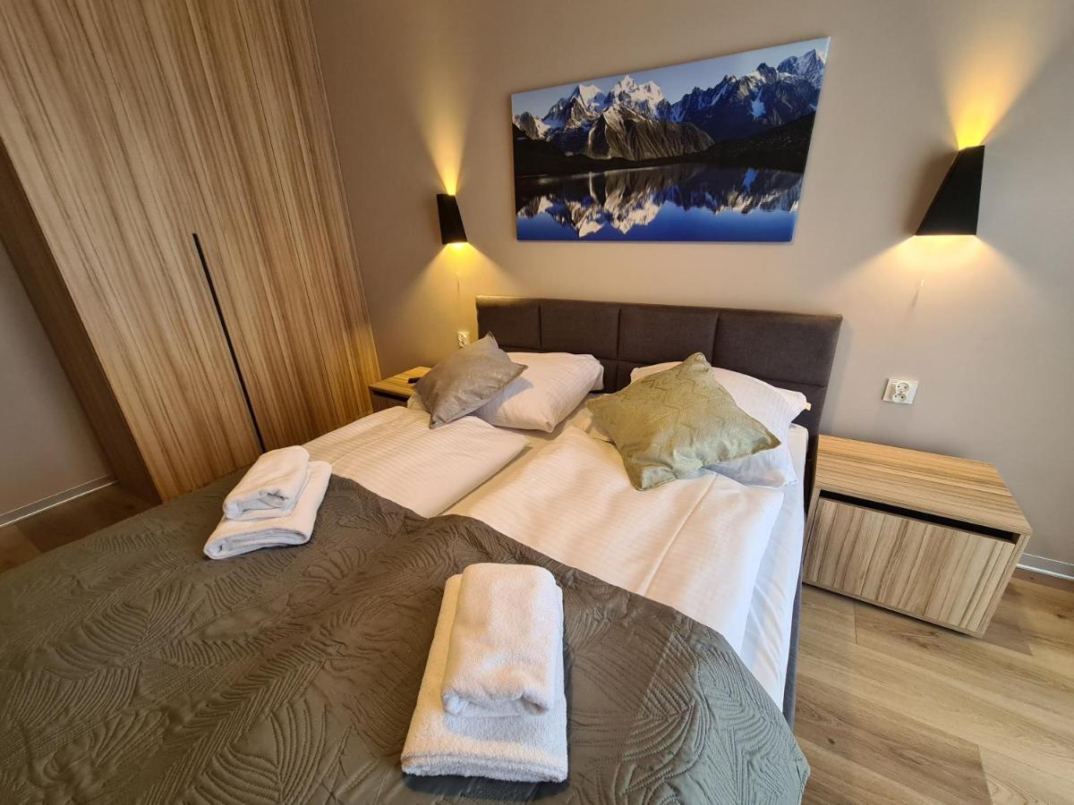 Apartament D2 Karpatia - 5D Apartamenty カルパッチ エクステリア 写真